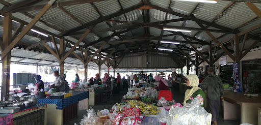 Pasar Kampung Laut