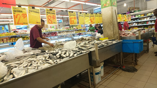 Family Store Masjid Tanah