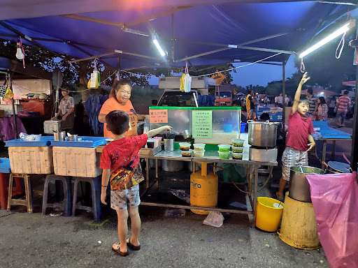 Monday Pasar Malam Bukit Beruang