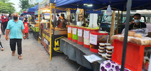 Monday Pasar Malam Bukit Baru