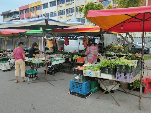 Tuesday Pasar Malam Kampung Lapan