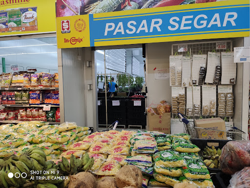 Pasaraya Pantai Selamat (Peramu)