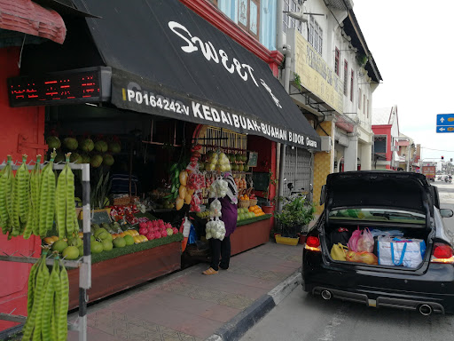 Kedai Buah-buahan bidor