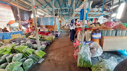 Pasar Pemborong Sayur, Donggongon, Sabah.