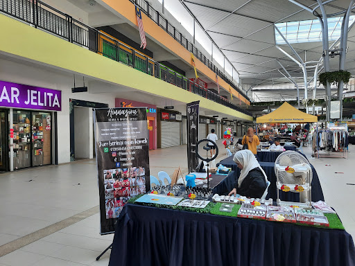 NAIM Street Mall