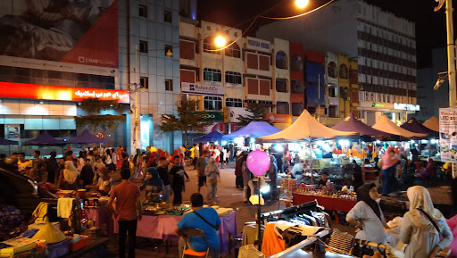 KT Walk Uptown Market