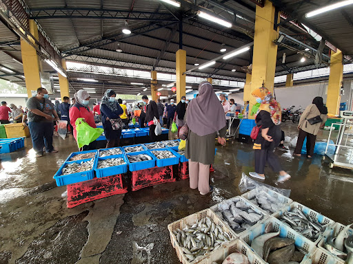 Pasar Lambak Benut, Pontian, Johor.