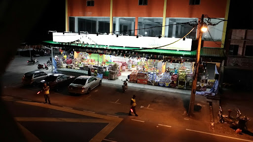 Fresh Hub Labis (FLBS)