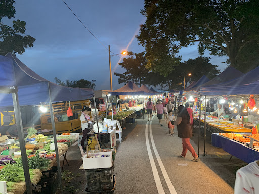 Taman Universiti Friday Pasar Malam