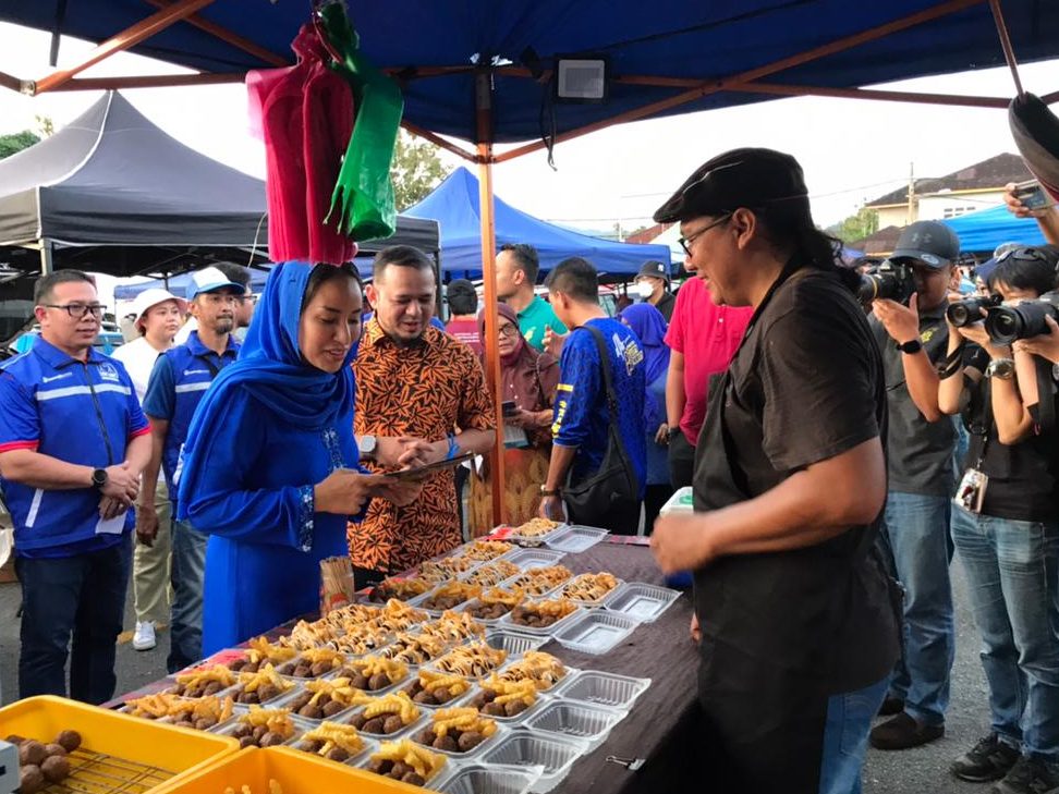 pasar malam bintong