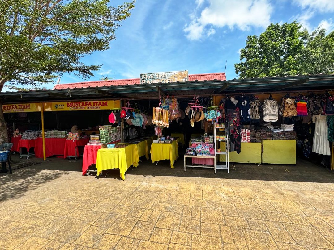 taman langkawi mini market